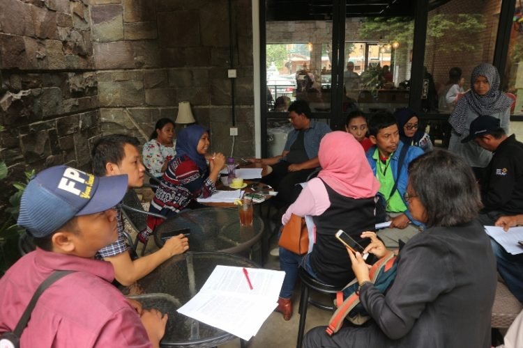 Konferensi Pers Koalisi Masyarakat sipil untuk Keadilan Ekonomi, Rabu (7/11)