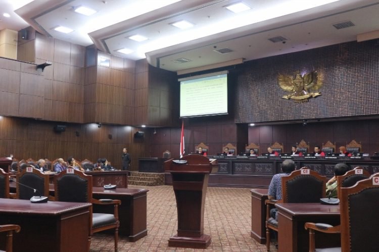 Sidang pembacaan putusan Mahkamah Konstitutsi untuk Judicial Review UU No 21/2000 tentang Perjanjian Internasional 22 Oktober 2018.