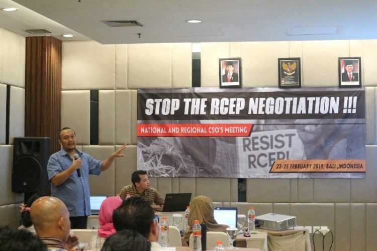 Olisias Gultom peneliti senior Indonesia for Global Justice