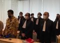 Tim kuasa hukum Komite Pembela Hak Konstitusional (KEPAL)