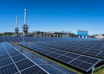 Laporan Early Warning System: Memantau Tren Pembiayaan Energi untuk Menuntut Transisi Energi yang Berkeadilan